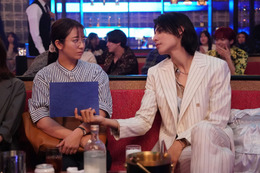 木村文乃とラウールがホストクラブで出会う…『愛の、がっこう。』場面写真が公開 画像
